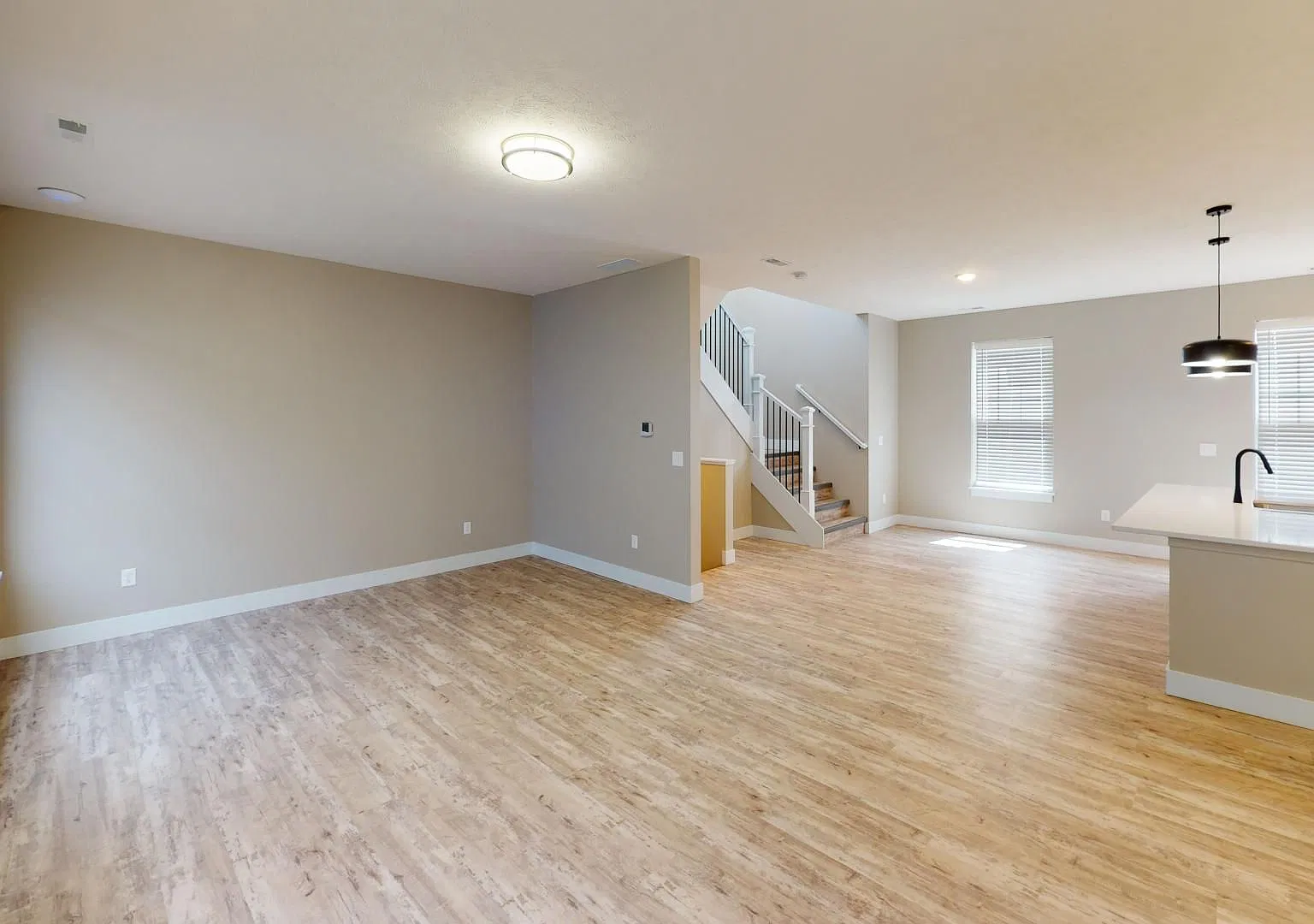 Spacious 3-Bed Carriage House in the Heart of Prairie District — Photo 2