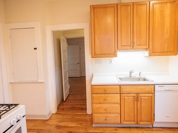 315 Harvard St #1T, Cambridge, MA 02139
