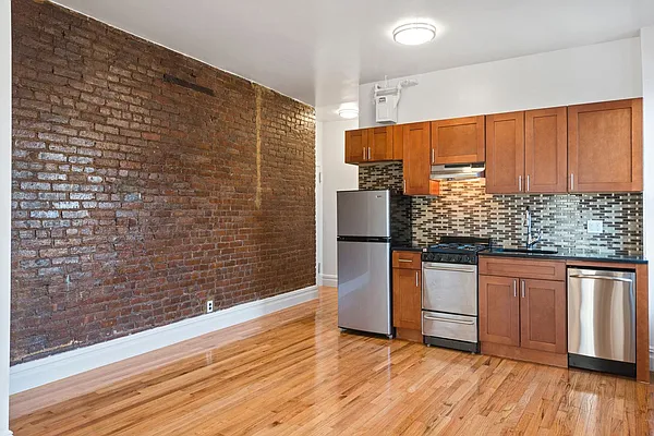 Rented by Compass | media 7