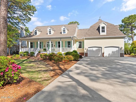 2nd image of 2830 St James Drive