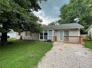 913 W Crawford St, Paris, IL 61944