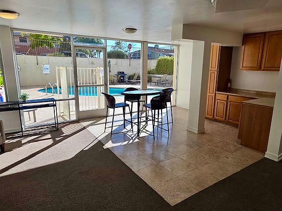 5th image of 4111 Illinois St Unit 206
