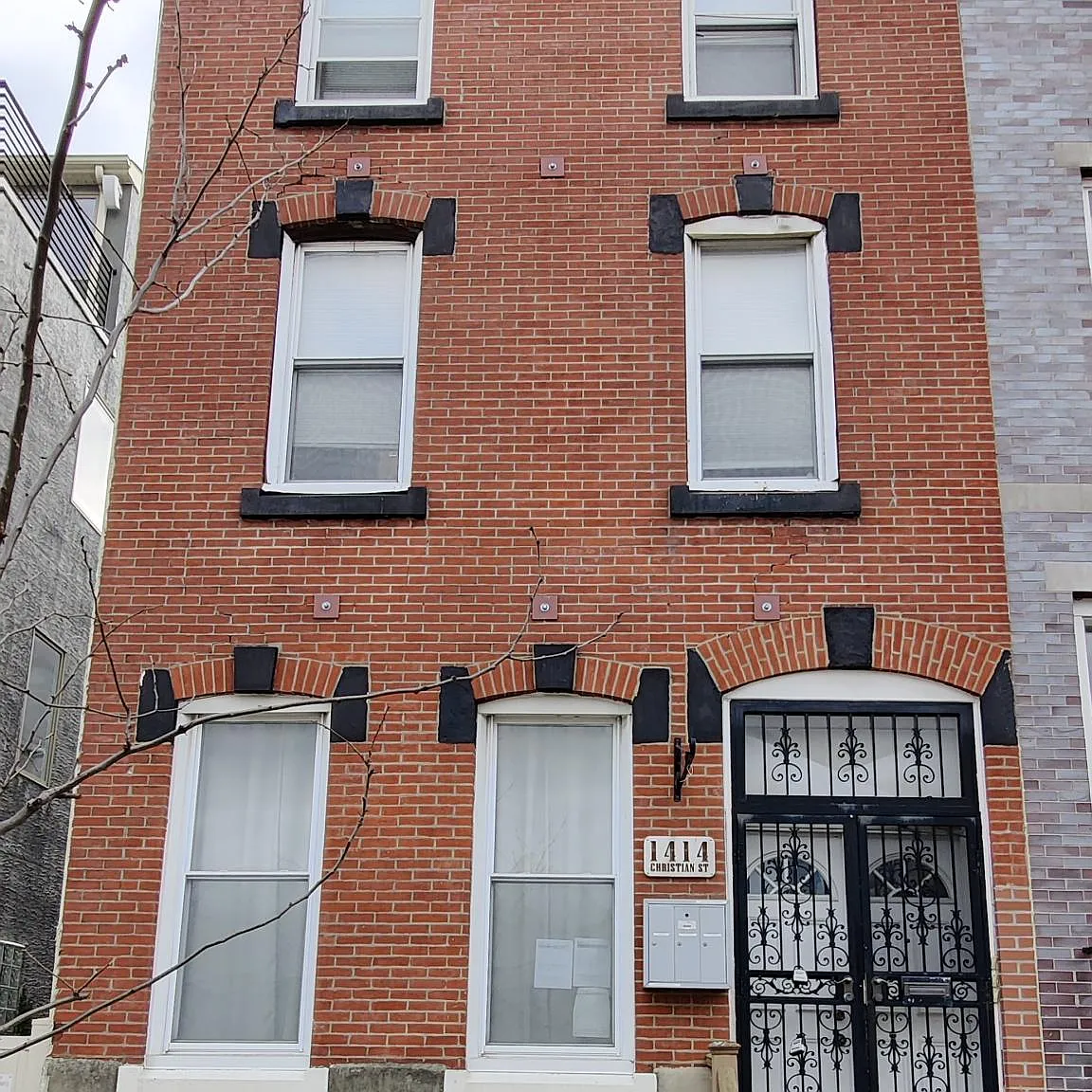 3 bed, 1300 sqft, $2,800 — Photo 1