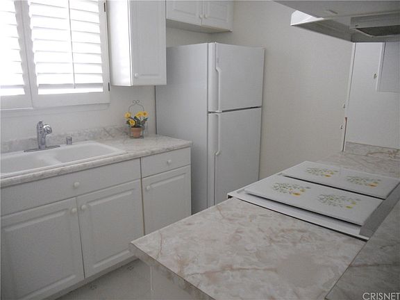 2nd image of 22050 Calvert St APT 12