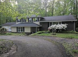 138 Wambold Rd, Green Lane, PA 18054