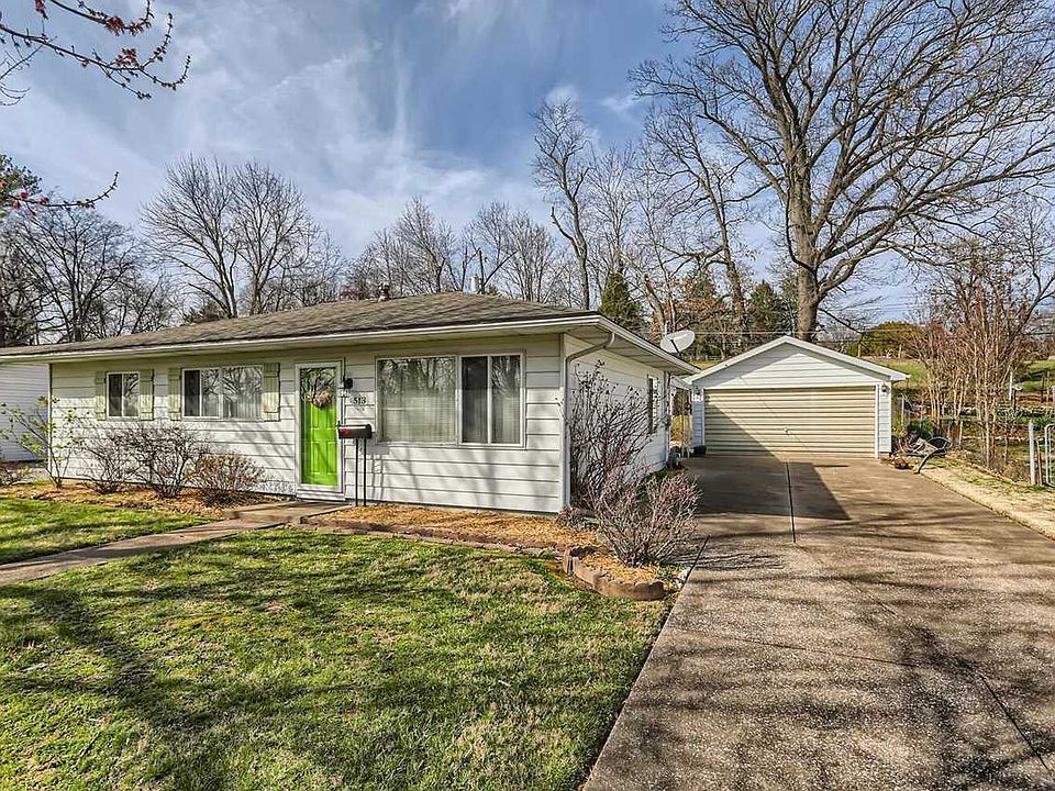 1st image of 513 Thornberry Dr