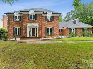 2814 Winding Oak Dr, Charlotte, NC 28270