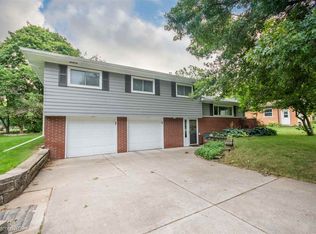 6216 N Knollaire Dr, Peoria, IL 61614