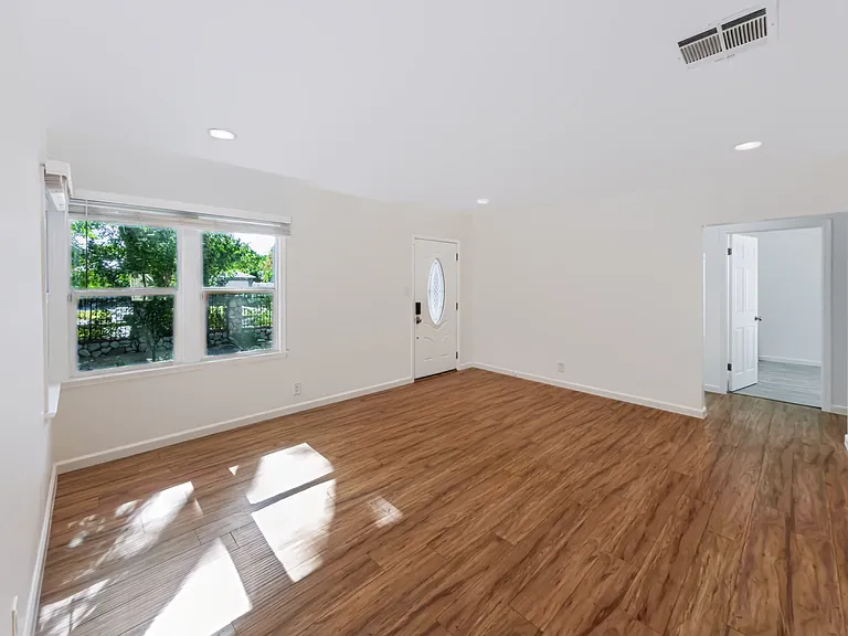 Living Room 1 Entrance