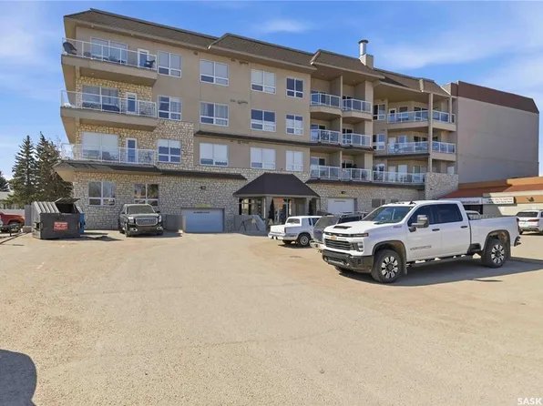 UNIT 204-227 Pinehouse DRIVE, Saskatoon, SK S7K 6N9