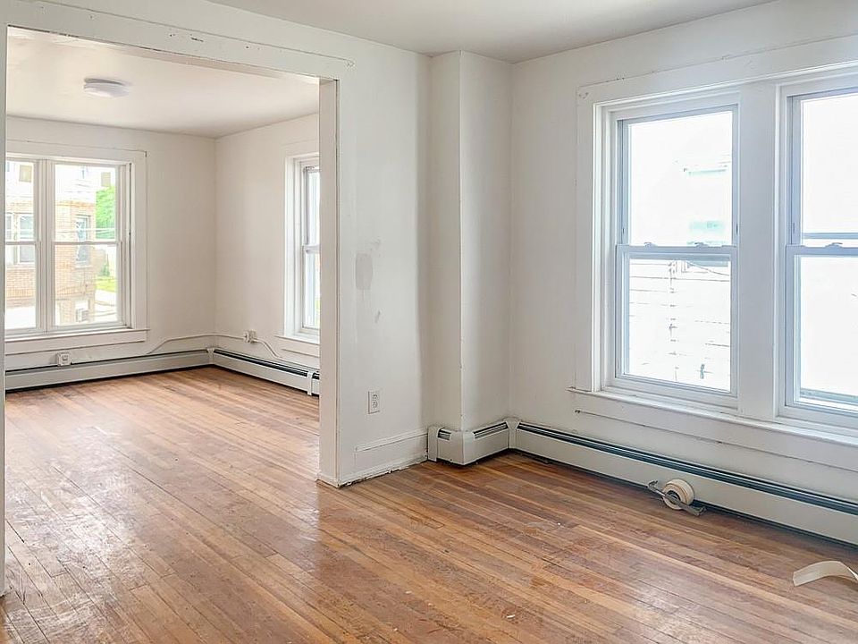 2nd image of 8 Fayette St #3L