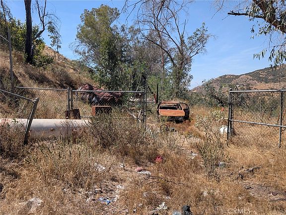 5th image of 9335 Reche Canyon Rd