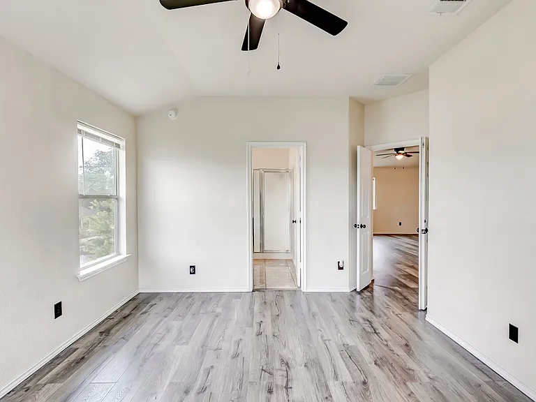 4411 Causeway Ct — Photo 18