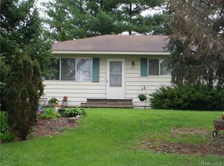 9339 Brackson Blvd, White Lake, MI