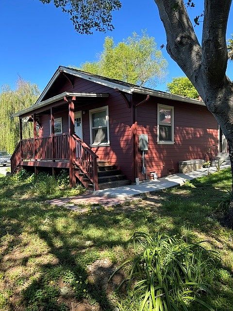 1st image of 3220 Merrill Rd
