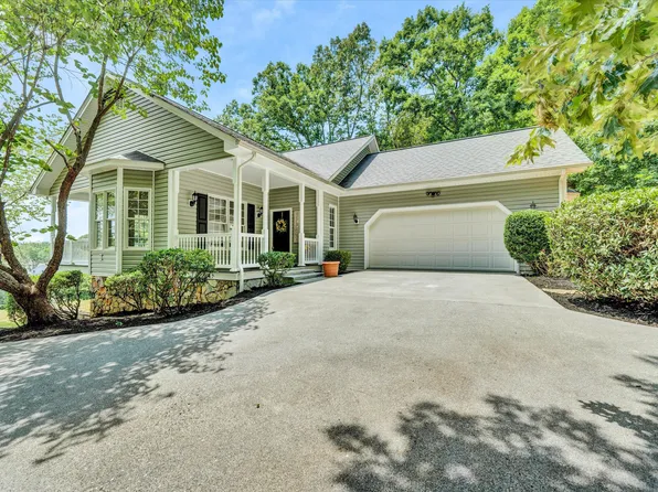 375 Richards Way, Wirtz, VA 24184