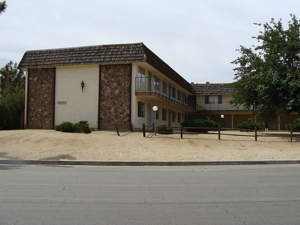 2nd image of 55315 Santa Fe Trl APT 3