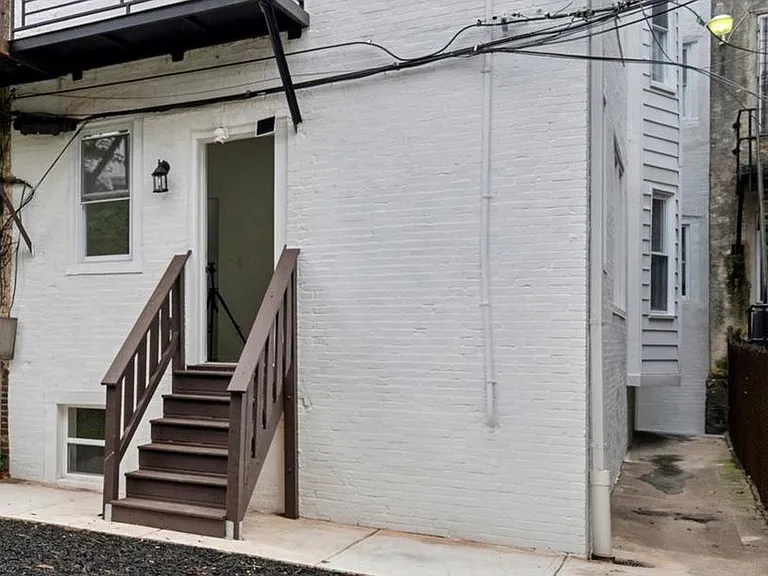 5431 Walnut St #1 — Photo 8