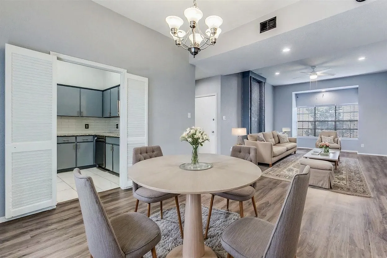 2 bed, 2.5 bath, 1346 sqft, $1,995 — Photo 4