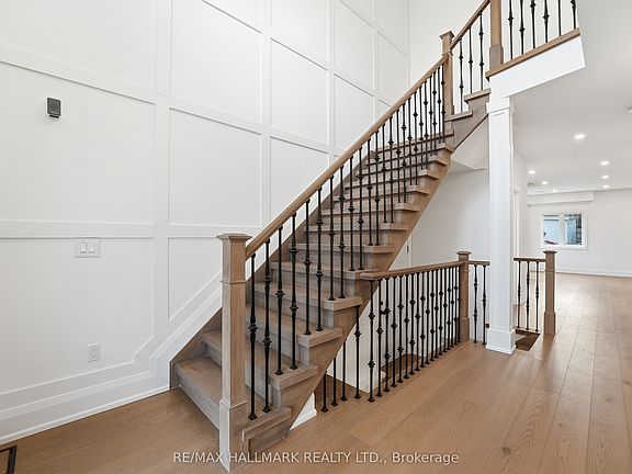 5th image of 49 Greendowns Dr