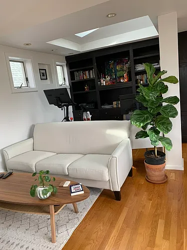 9 Howard St Photo 1