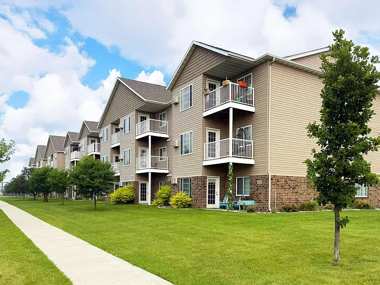 Maple Creek Apartments