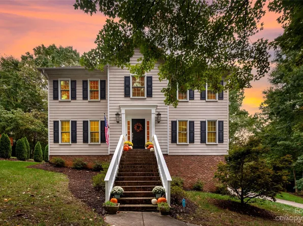 7724 Knollwood Cir, Charlotte, NC 28213