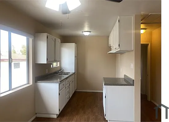 2121 W Court St #6 — Photo 6