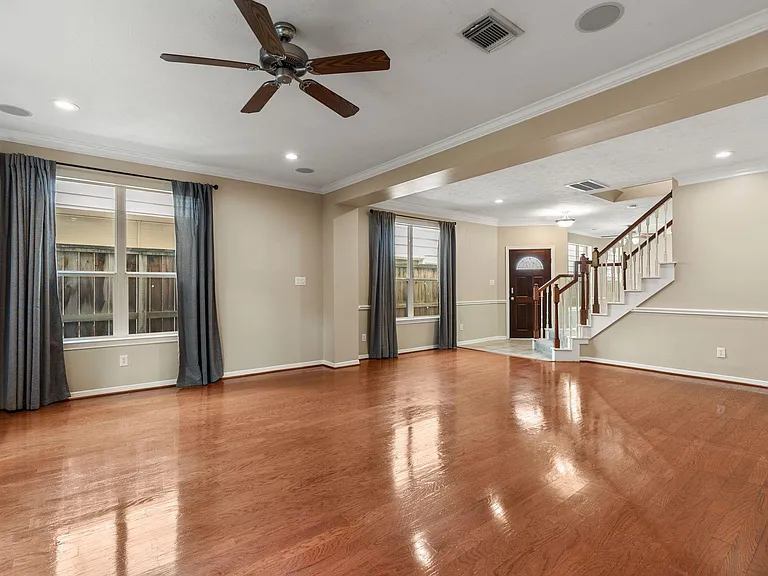 4223 Rose St — Photo 10