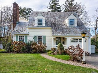 25 Lowell Rd, Port Washington, NY 11050