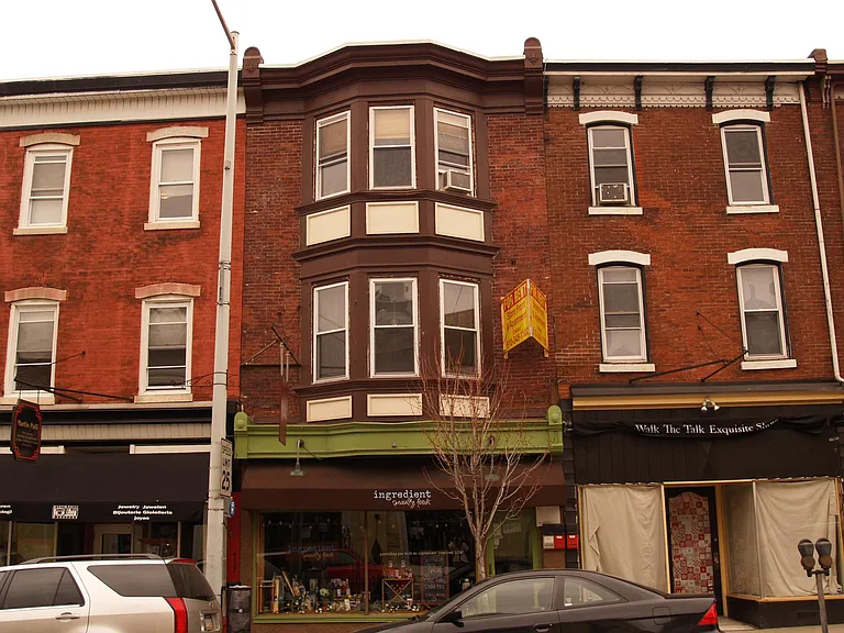 4335 Main St #3 — Photo 1