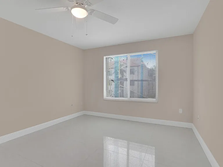 611 Villa Cir — Photo 19