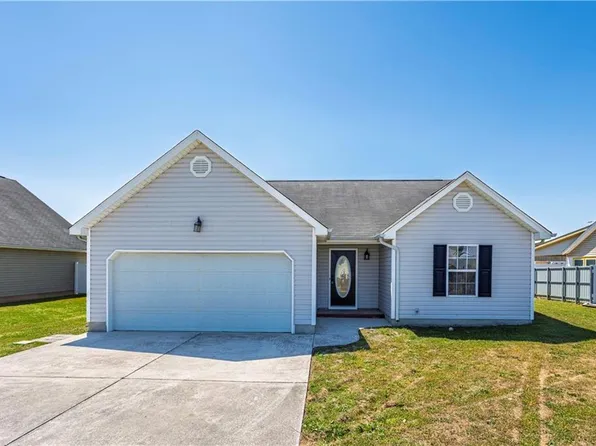 213 Glenn Wade Dr, Rossville, GA 30741