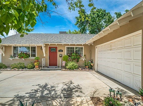 4th image of 1222 W Avenue J8