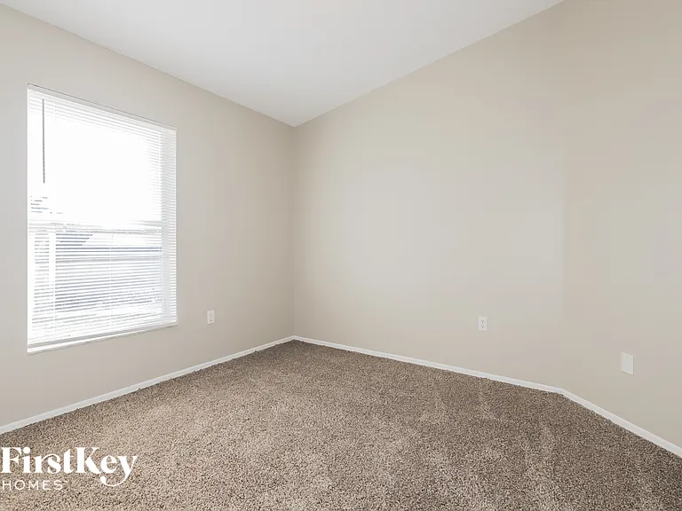 785 Hunt Dr — Photo 13