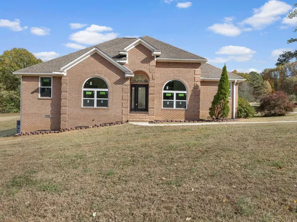 2070 Killough Dr, Tuscumbia, AL 35674