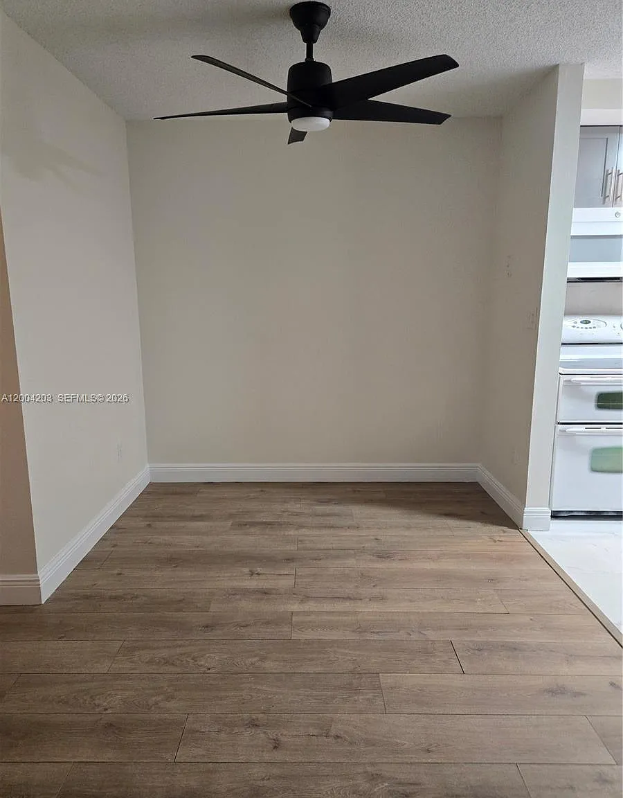 Belfort Condominium J — Photo 3