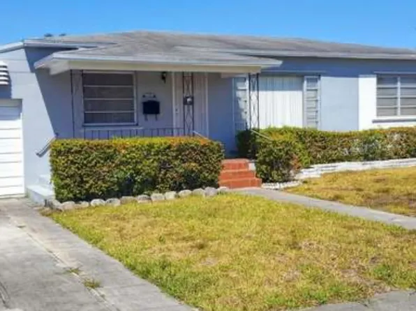 365 W 54th St, Hialeah, FL 33012