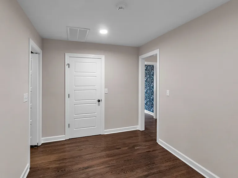 1225 Winston St — Photo 20