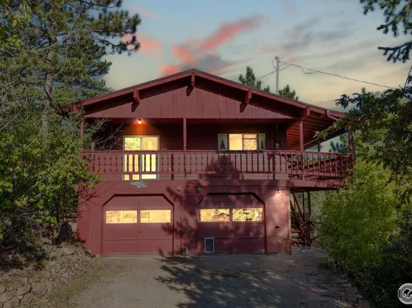 567 Apple Valley Rd, Lyons, CO 80540