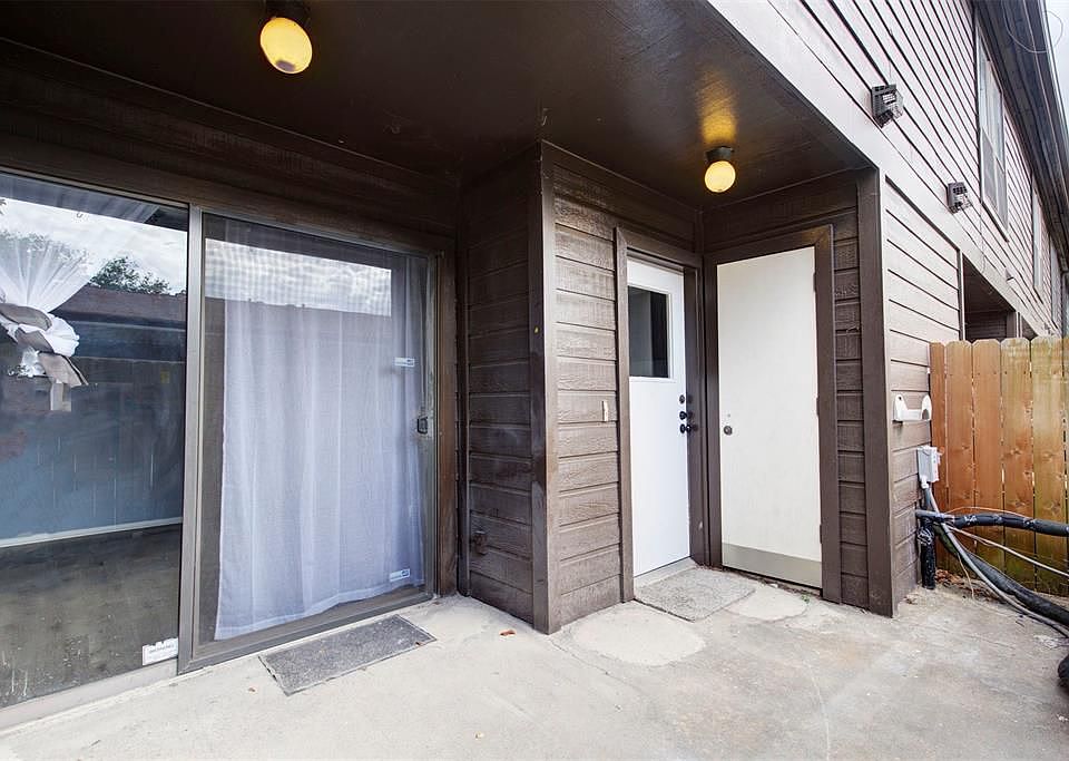 1st image of 2601 S Braeswood Blvd APT 305