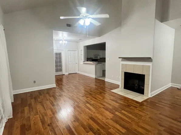 5161 Etta St #6-F, Baton Rouge, LA 70820
