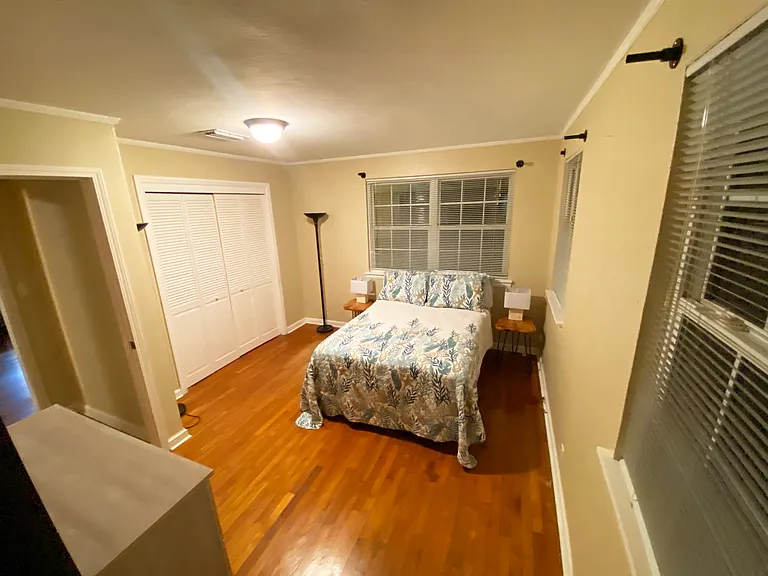 2908 E Jackson St — Photo 10