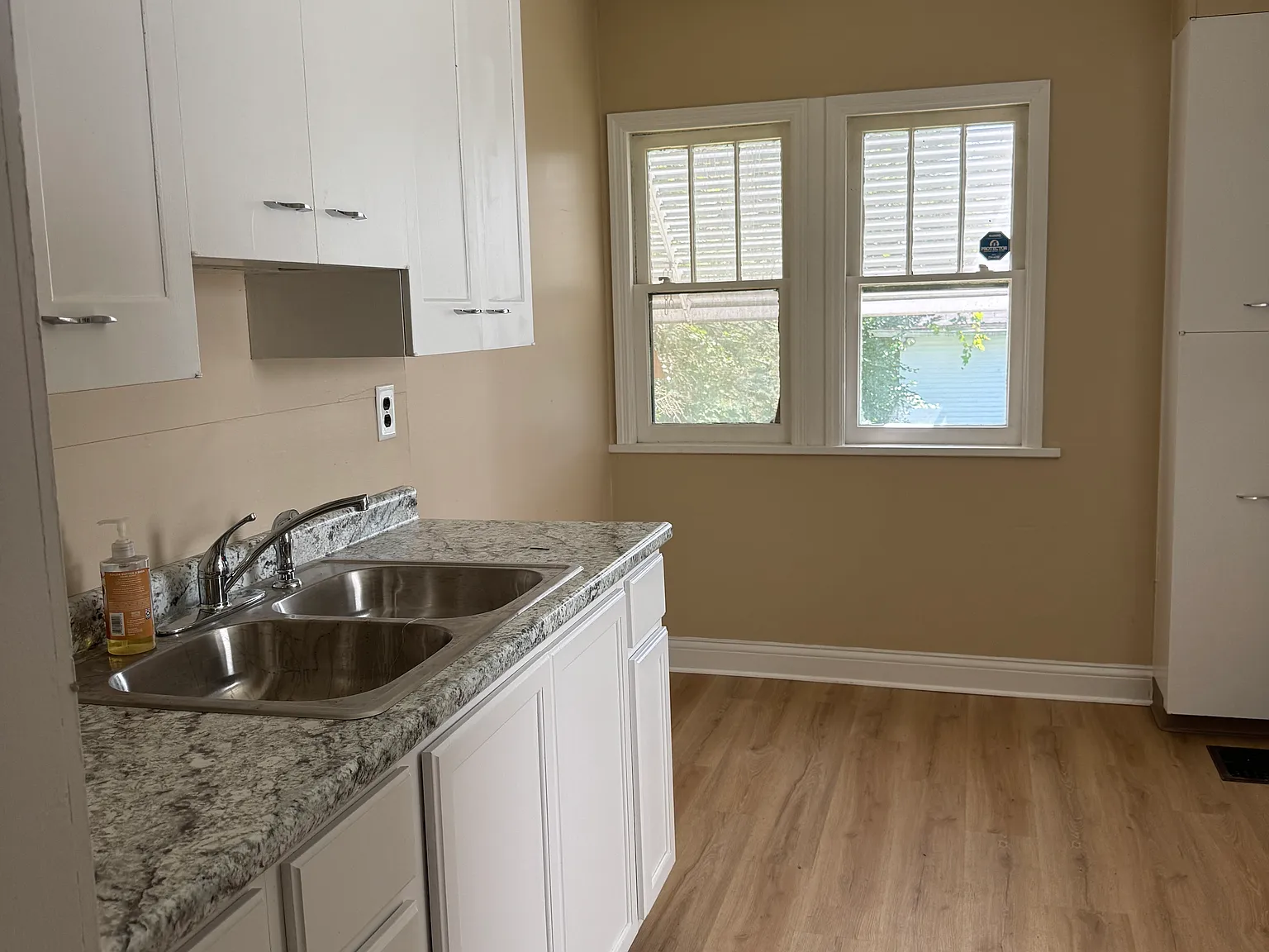 3 bed, $950 — Photo 3