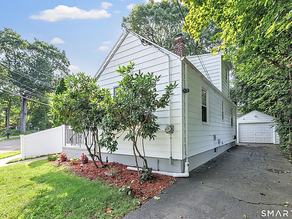3rd image of 40 Highview Avenue