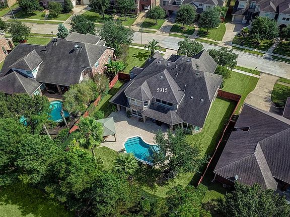 4th image of 5915 Saratoga Springs Ln