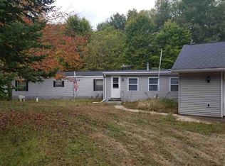N10115 Henn Rd, Clintonville, WI 54929