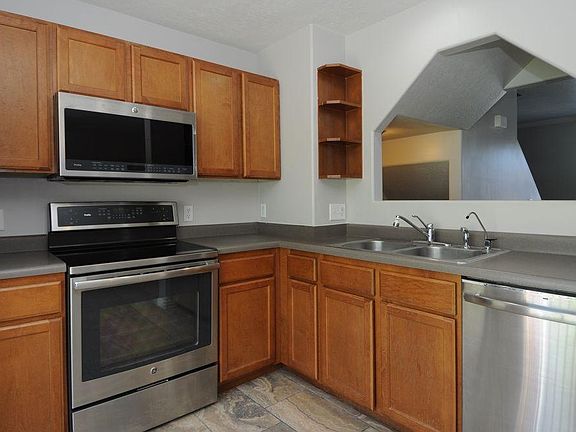 Lots of cabinet and counter space