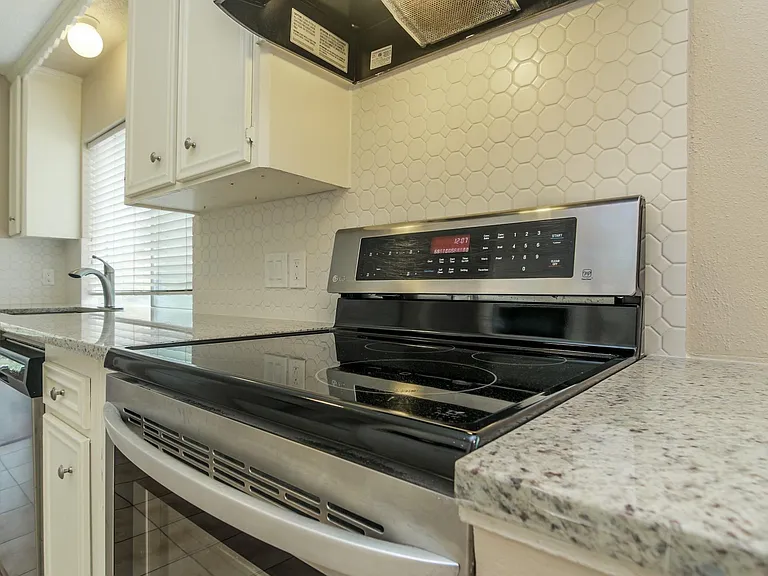 12002 Rocky Knoll Dr — Photo 14