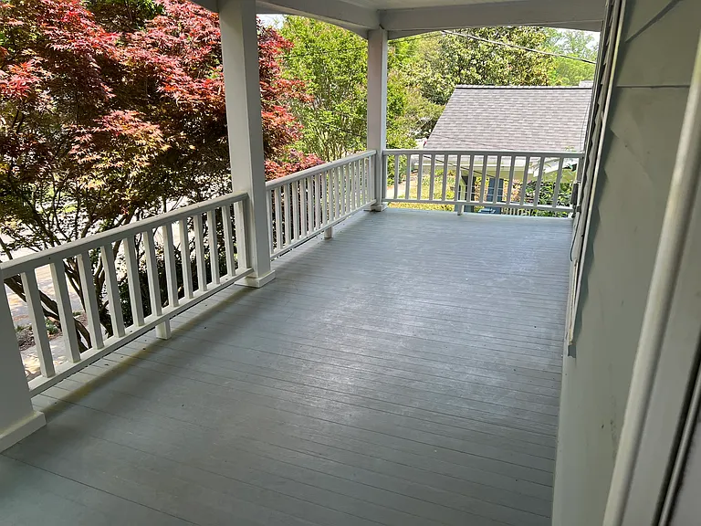 520 1/2 E Franklin St #UPSTAIRS — Photo 8
